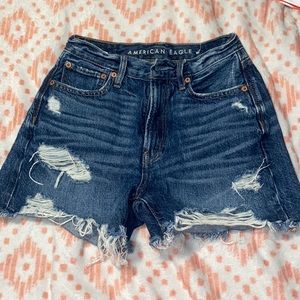 American Eagle 90’s Boyfriend Short